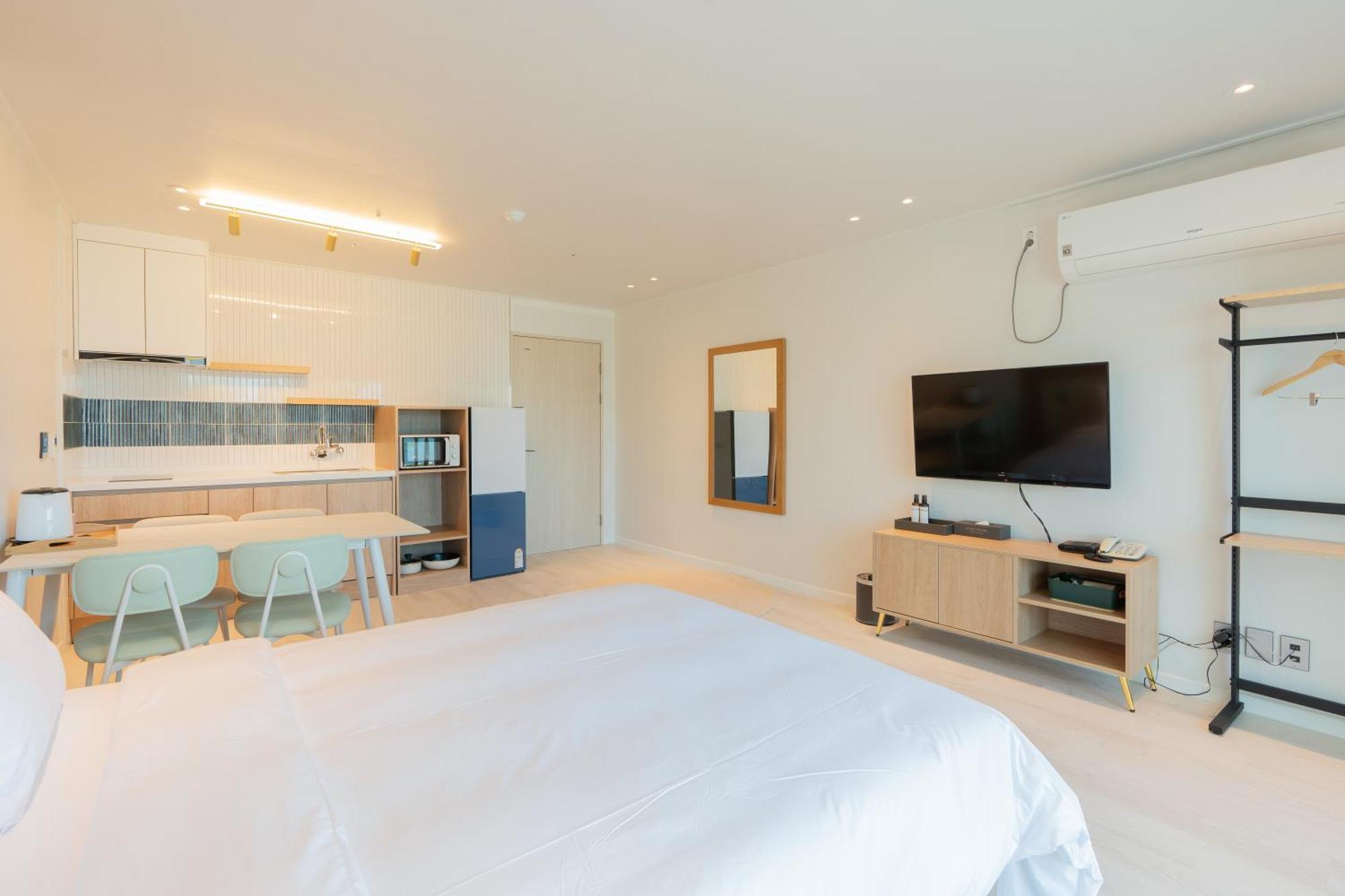 Ocean Palade Hotel Csedzsu Kültér fotó